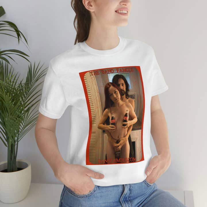 Deel een cola met Band Famous, the Band Famous T-shirt met korte mouwen, uniseks jersey voor wholesale door The Band Famous