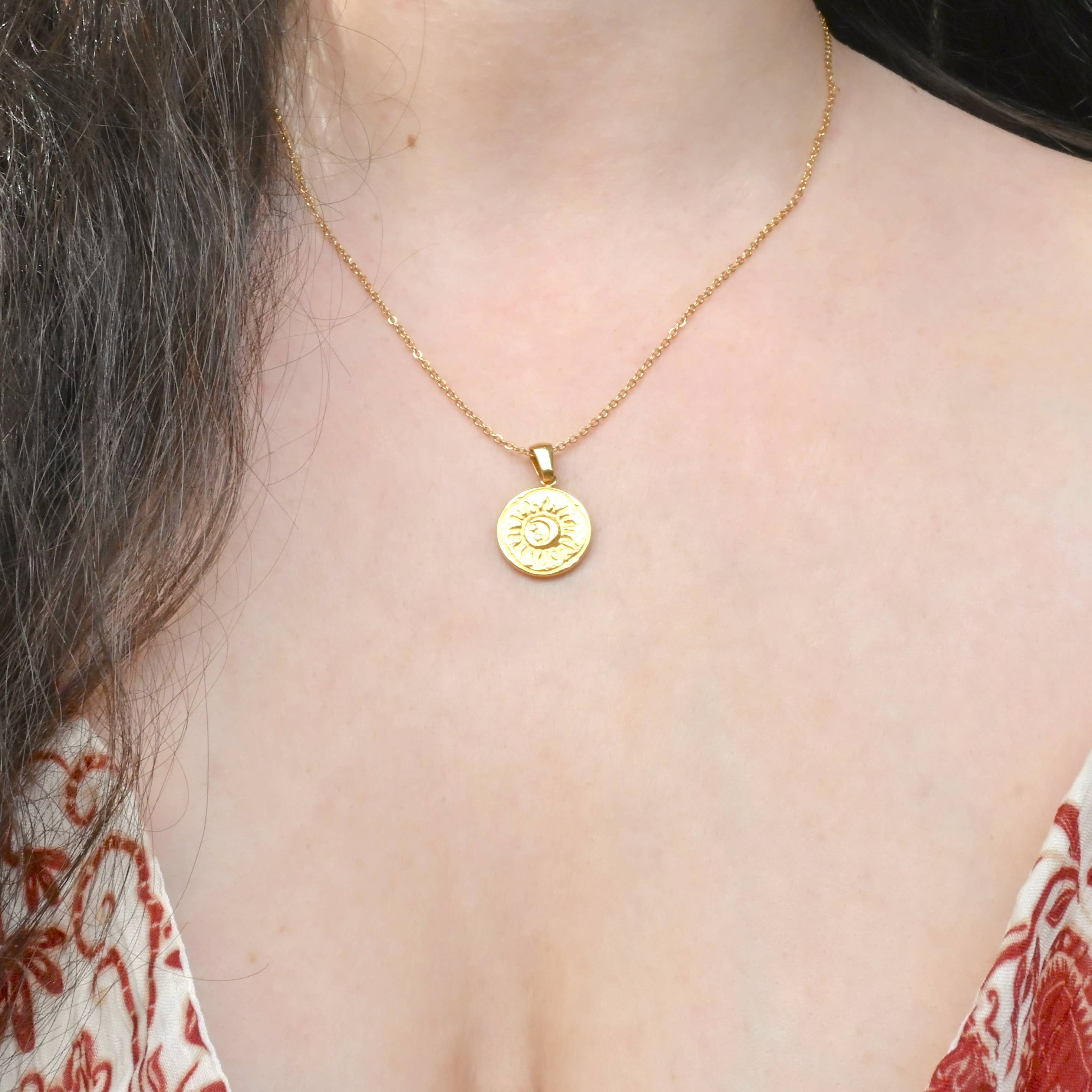 Blueyejewelry - Wholesale Pendant/Charm Necklace - Vintage Style Sun Necklace - Sun Burst Coin Necklace1