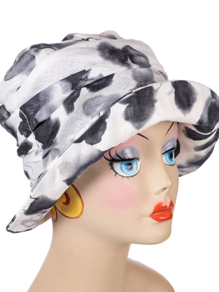 Chapeau Krystyne Style - Lin Noir/Blanc Floral pour la vente par PANDEMONIUM