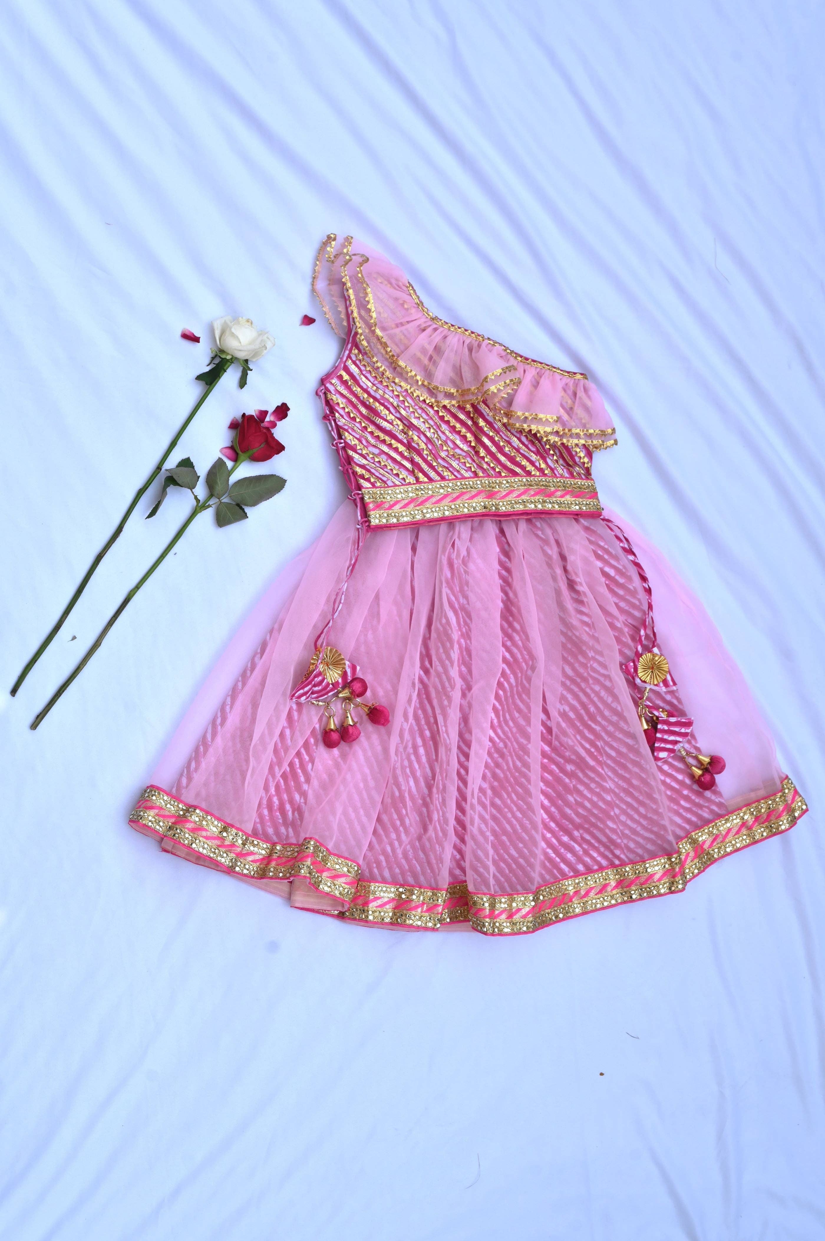House of Amaya - Wholesale Jurk - Kinderen - Off-shoulder roze lehenga voor meisjes2