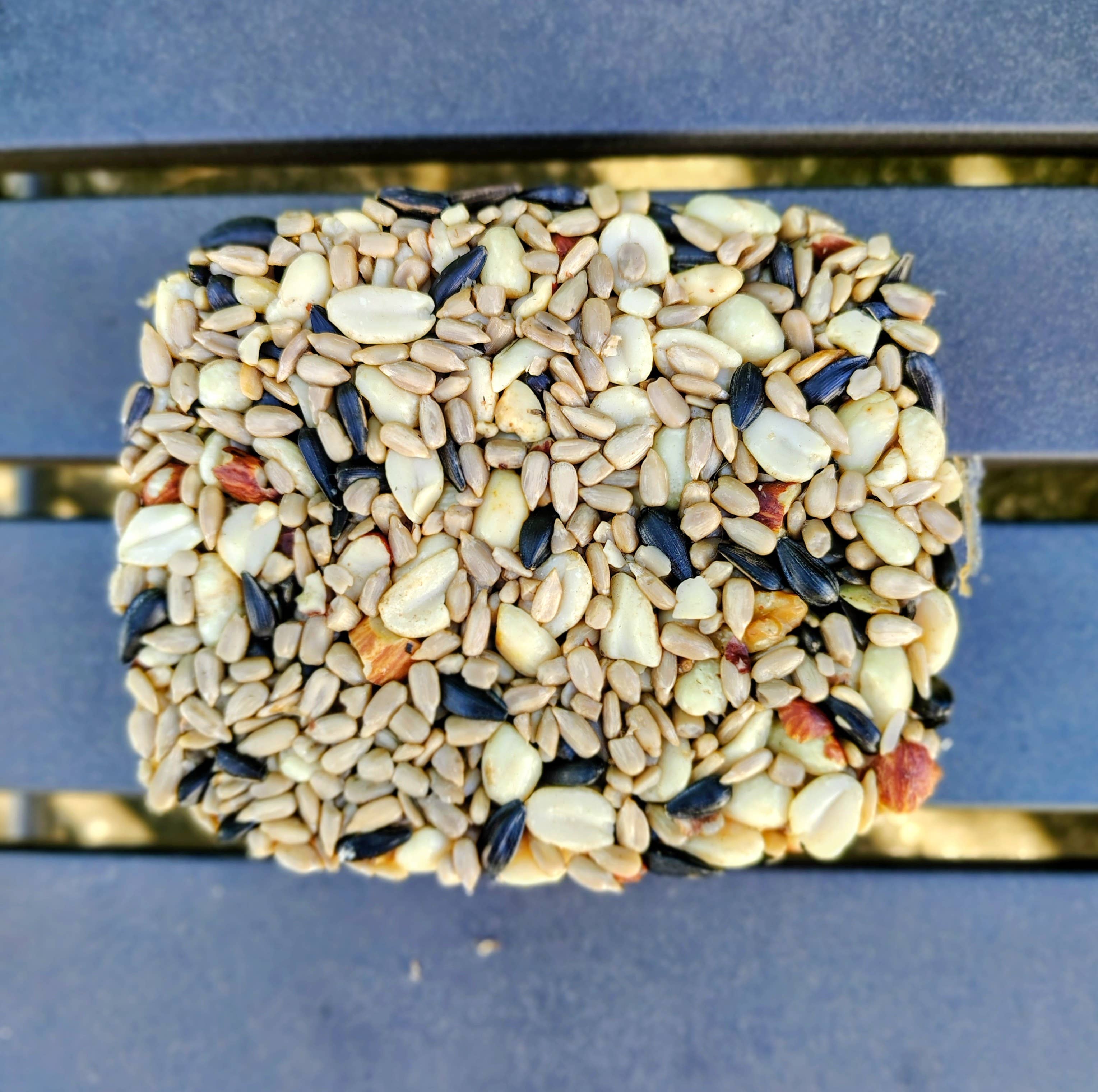 Backyard Tailz - Wholesale Bird Feeder - Birdseed Cake (Chickadee Snack)2