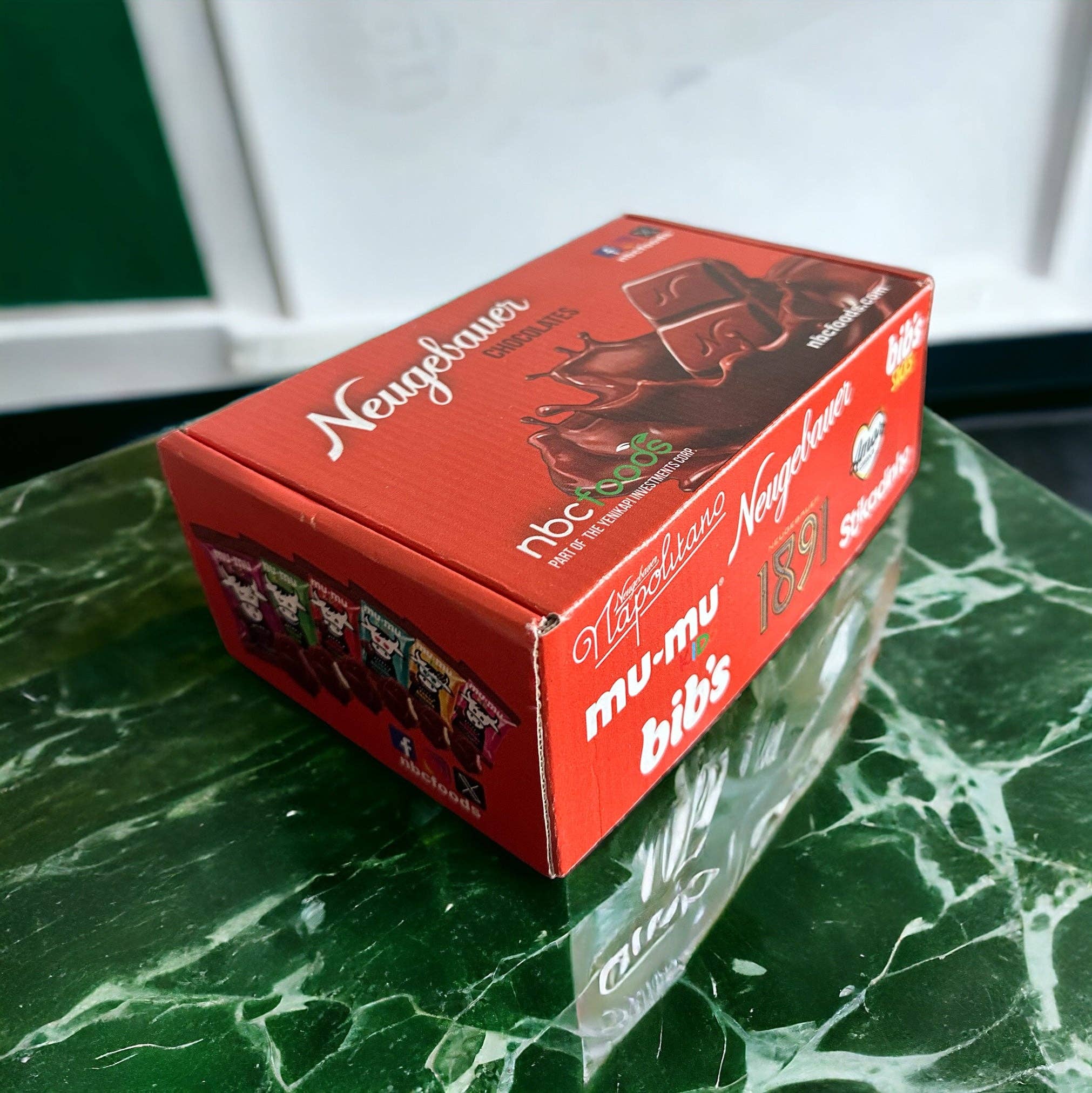 Neugebauer Chocolates - Wholesale Chocolate Box - Neugebauer Assorted Chocolate Sample Box 2.2lbs4