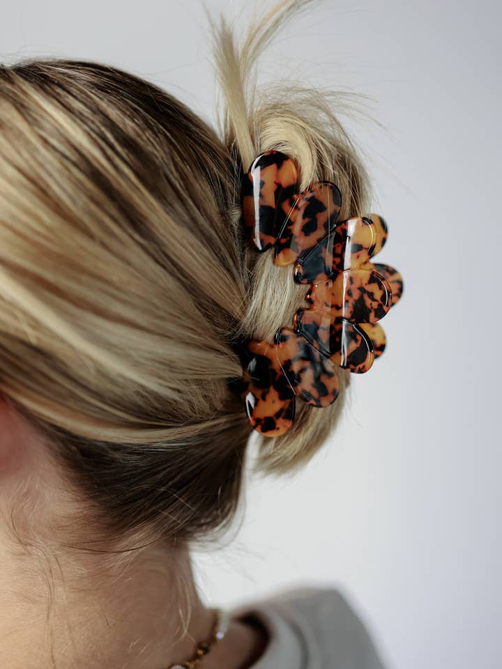SCALLOPED HAIR CLIP | TORTOISE for wholesale by SHOP HARCO