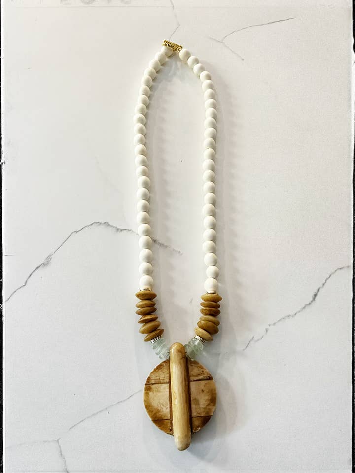 Træ, glas & knogle perle halskæde m/knogle cirkel vedhæng for engroshandel hos GentrybyJenna