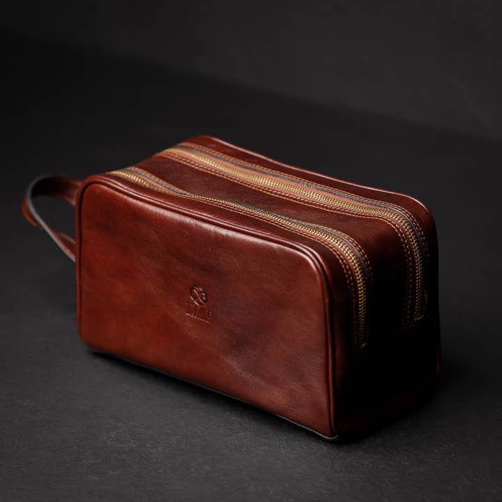 Time Resistance - Wholesale Makeup/Cosmetic Bag - Italian Brown Leather Cosmetic Bag - All the Kings Men
