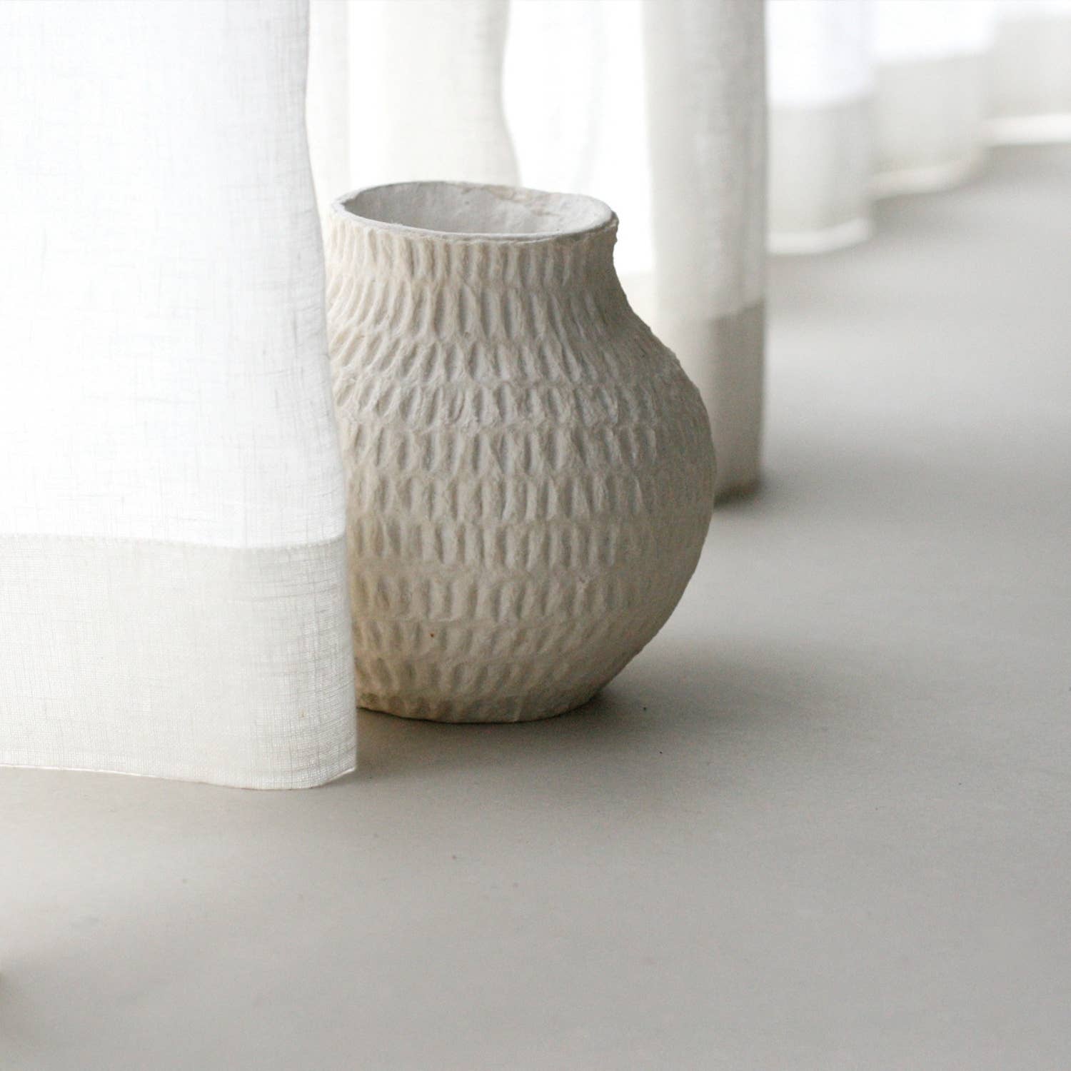 Matteurs - Wholesale Vase - Cotton Stone Vase Round - Dash 18cm5