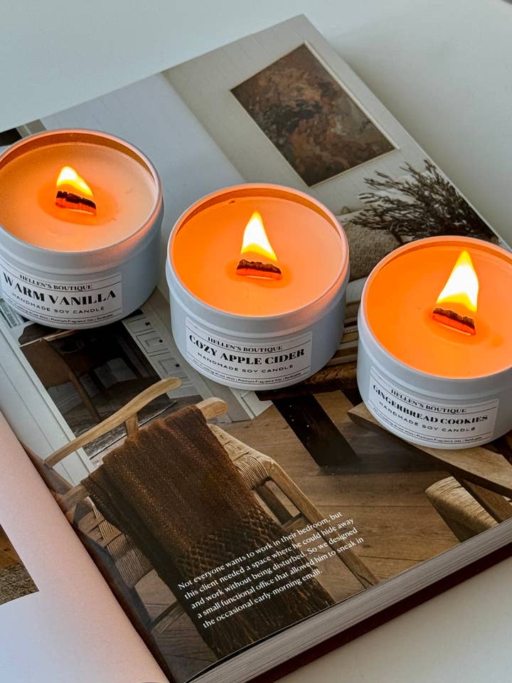 Mini bougie en cire de soja à mèche en bois de 4 oz - Bougie rechargeable pour la vente par Hellen’s Boutique