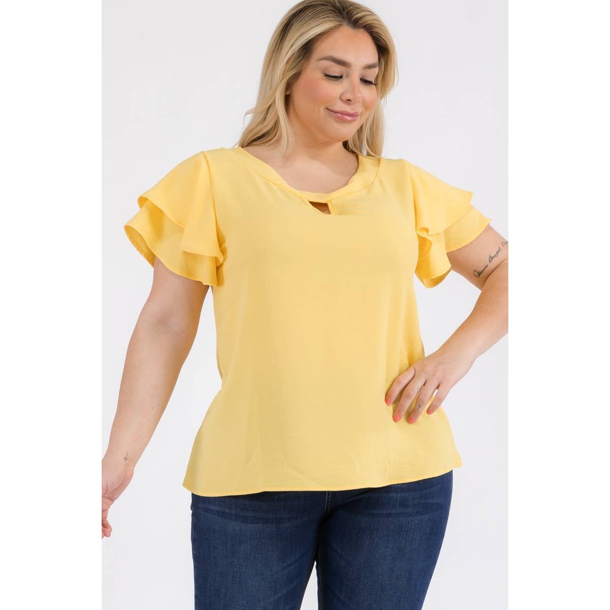 Curve Market - Vente Chemisier – femme - CHEMISIER TAILLE PLUS AVEC MANCHES VOLANTÉES ET TROU DE SERRURE11
