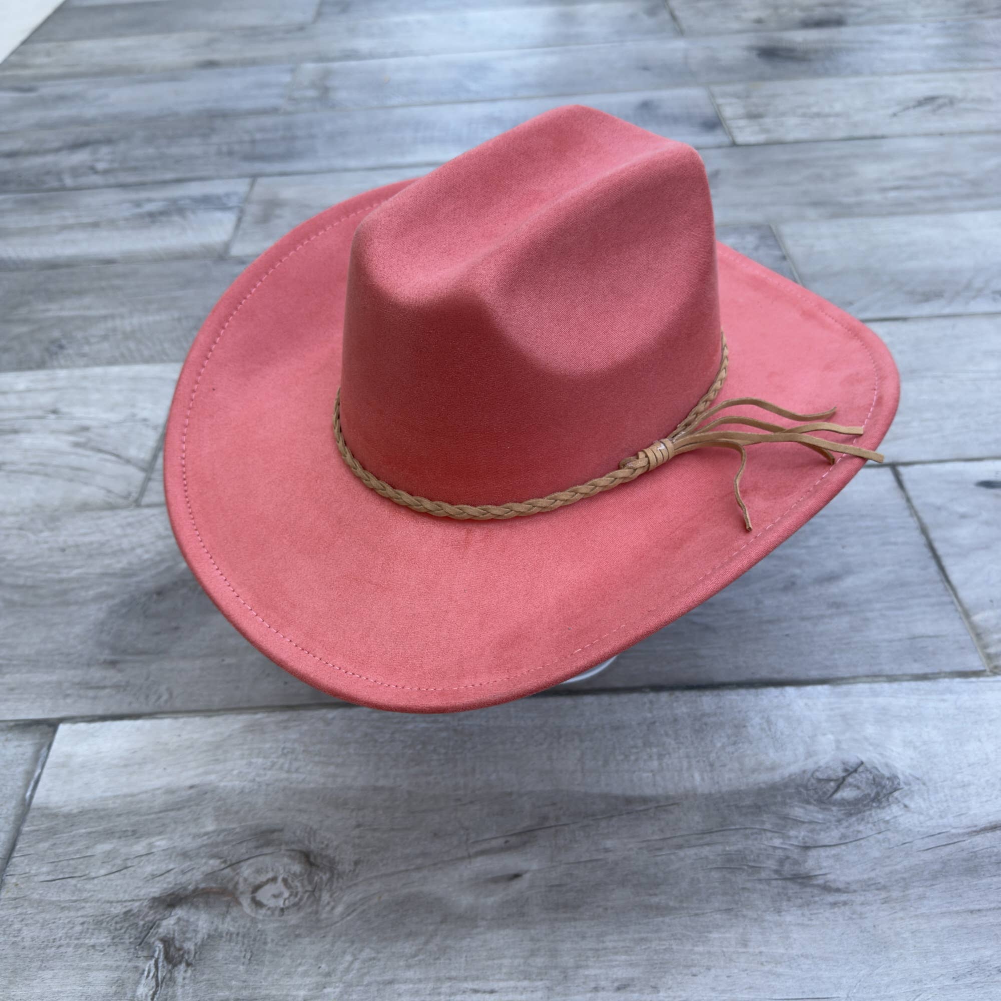 Queens INC - Wholesale Cowboy Hat - Women's - 🤠 Vegan Suede Cattleman Cowboy Hat W/ Suede Hat Band 12