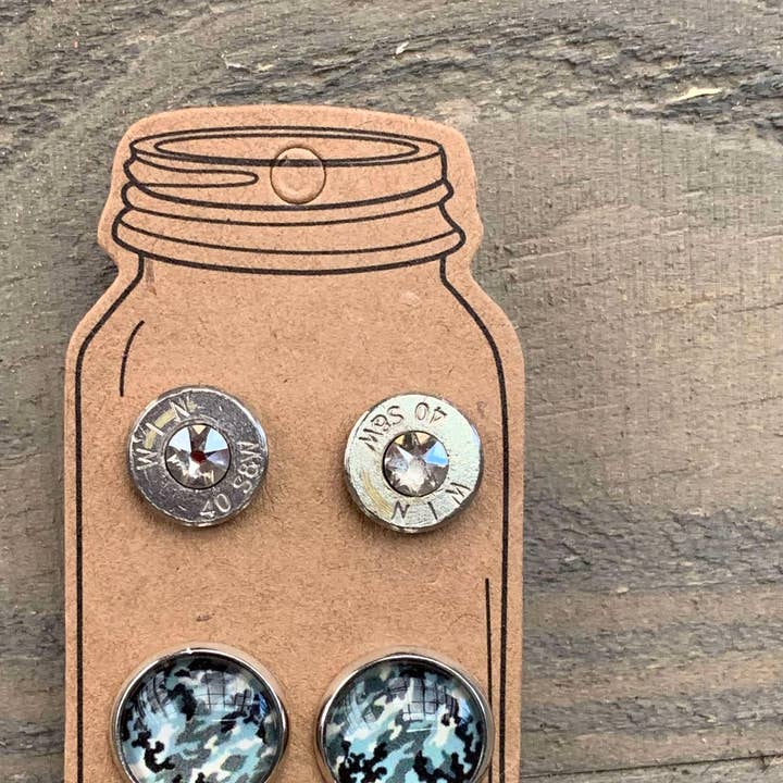 Jill's Jewels - Vendita all'ingrosso Parure di gioielli - Set di orecchini a forma di proiettile blu e grigio mimetico calibro 400