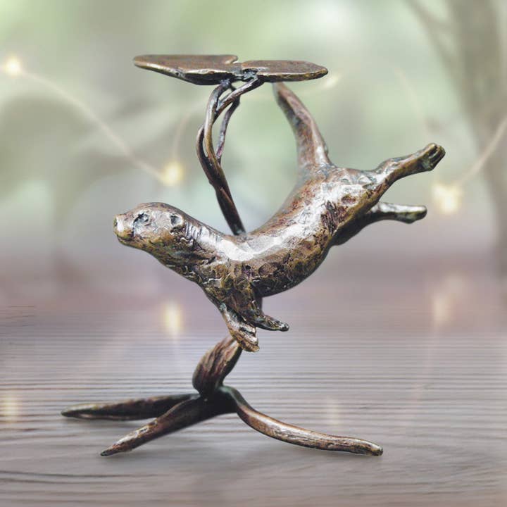 Butler & Peach Miniature Bronze Otter (2017) for wholesale by Richard Cooper Bronze