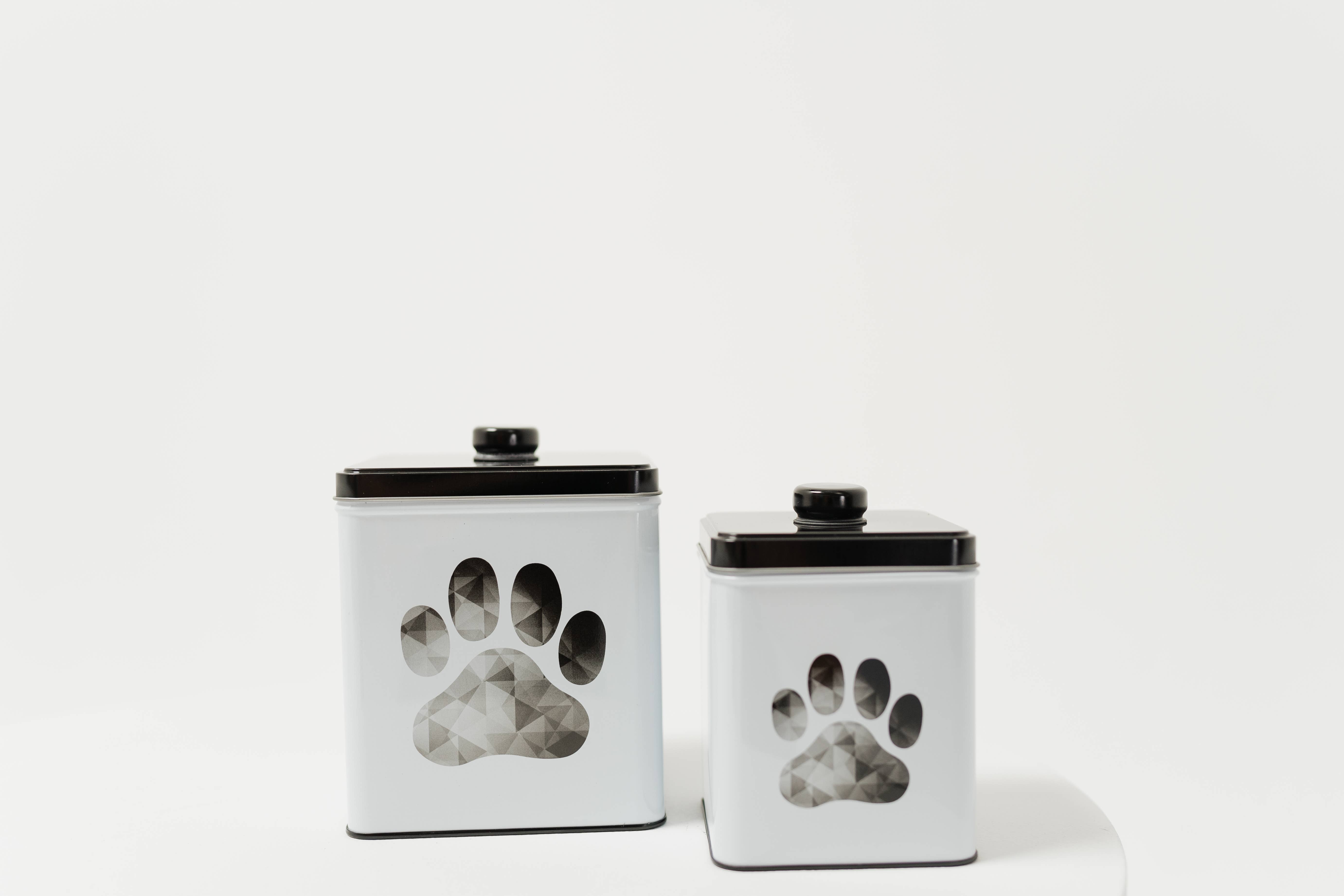 DAHO - Vente Bocal à friandises – chien - Ensemble de 2 boîtes carrées en métal pour friandises pour chiens8