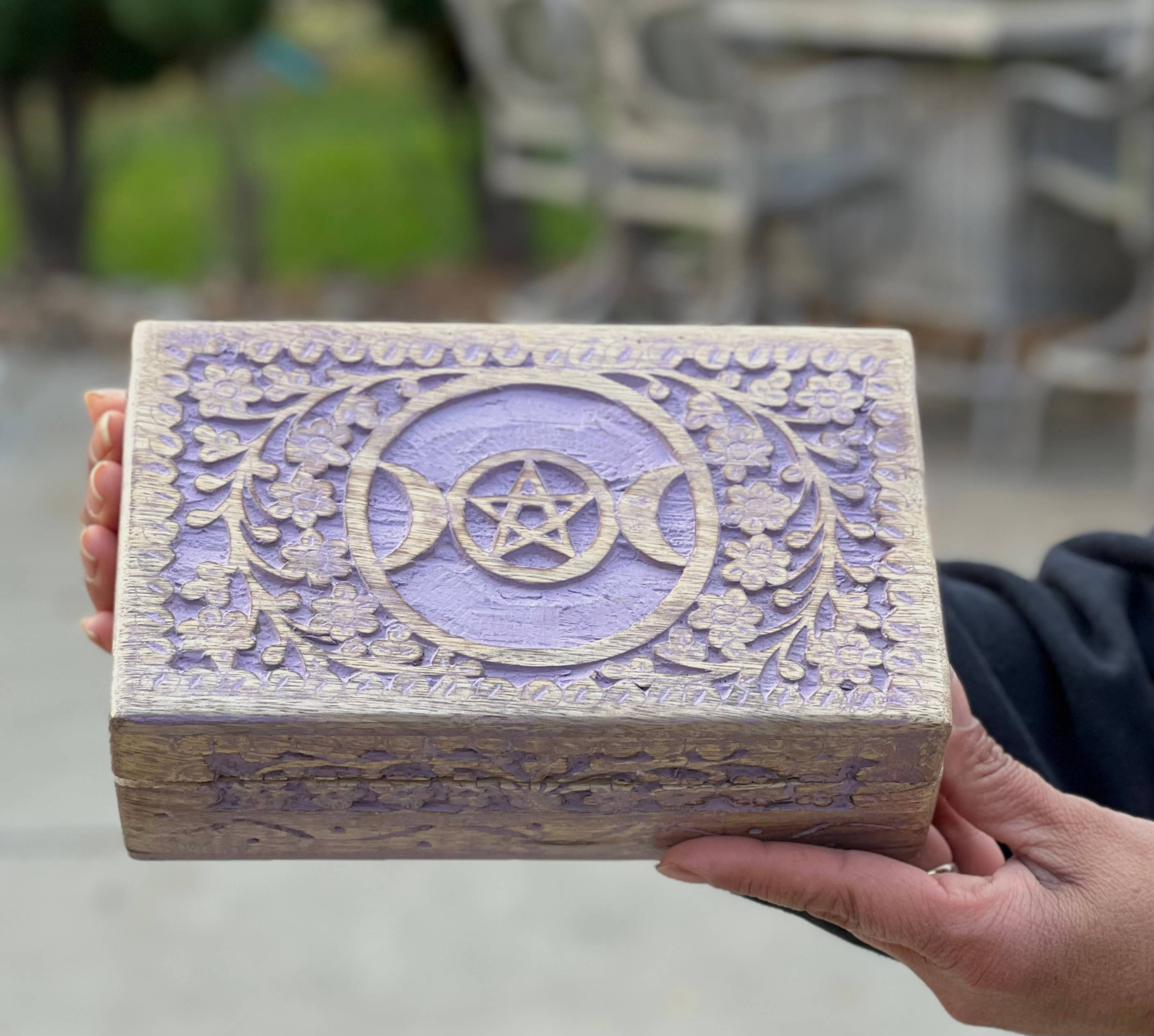 Lungta Imports - Wholesale Sieradendoos/organizer - Triple Moon Handgesneden sieraden Trinket Keepsake Houten Opbergdoos (Triple Moon, Large)0