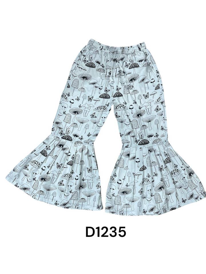 Pantaloni a zampa di cotone con volant a farfalla e fungo D1235 per la vendita all'ingrosso da parte di Rising International Inc