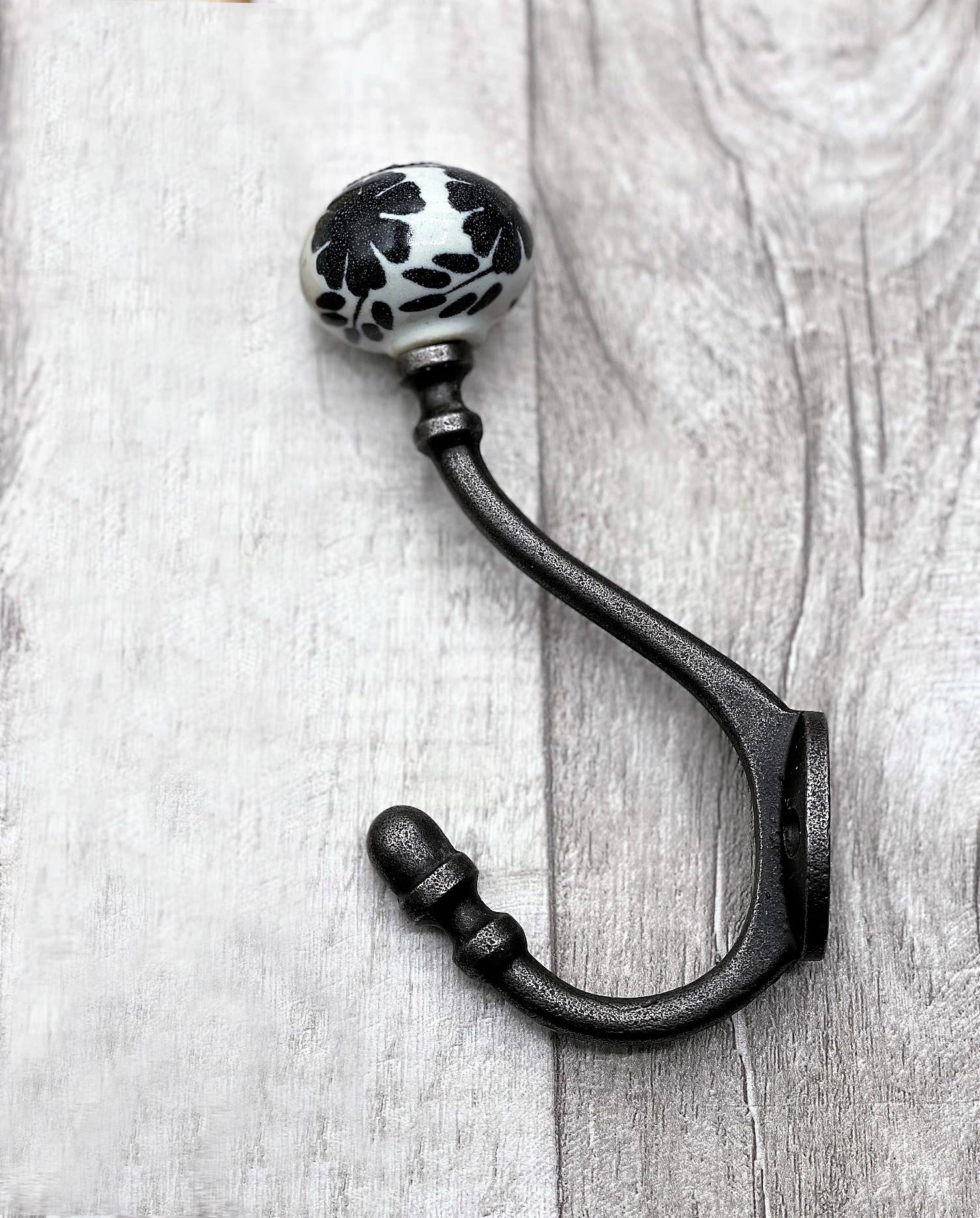 Alza – wholesale Wall hook – Unique Coat Hook With Acorn Patterned Ceramic Top 0