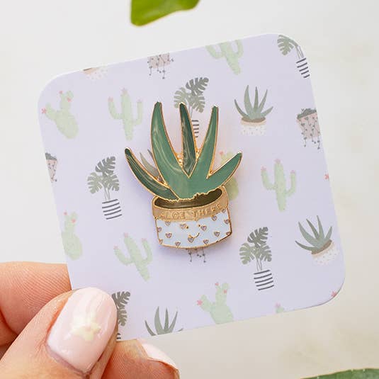 Insignia de Pin de Planta 'Aloe There' para venta al por mayor de TreatBox