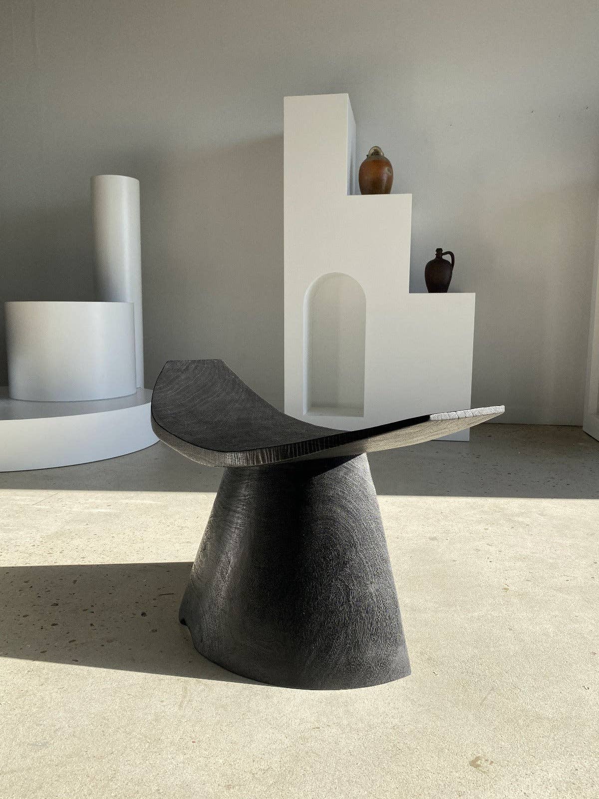 Office Objets – wholesale Stol – Minimalistisk fåtölj i svart trä5