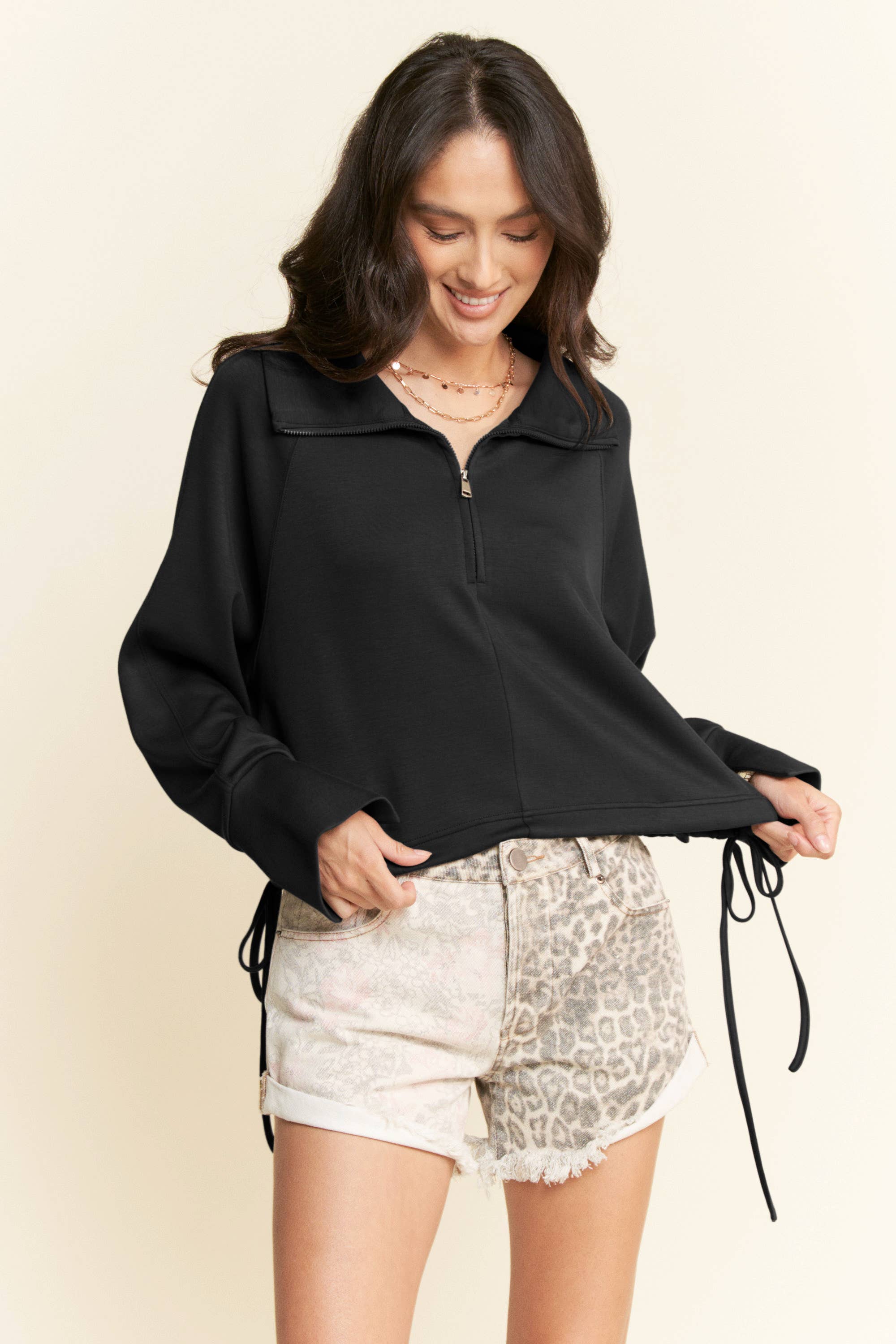 Davi & Dani - Wholesale Blouse - Dames - STEVIGE KORTE TOP MET LANGE MOUWEN EN RITSSLUITING AAN DE VOORKANT10