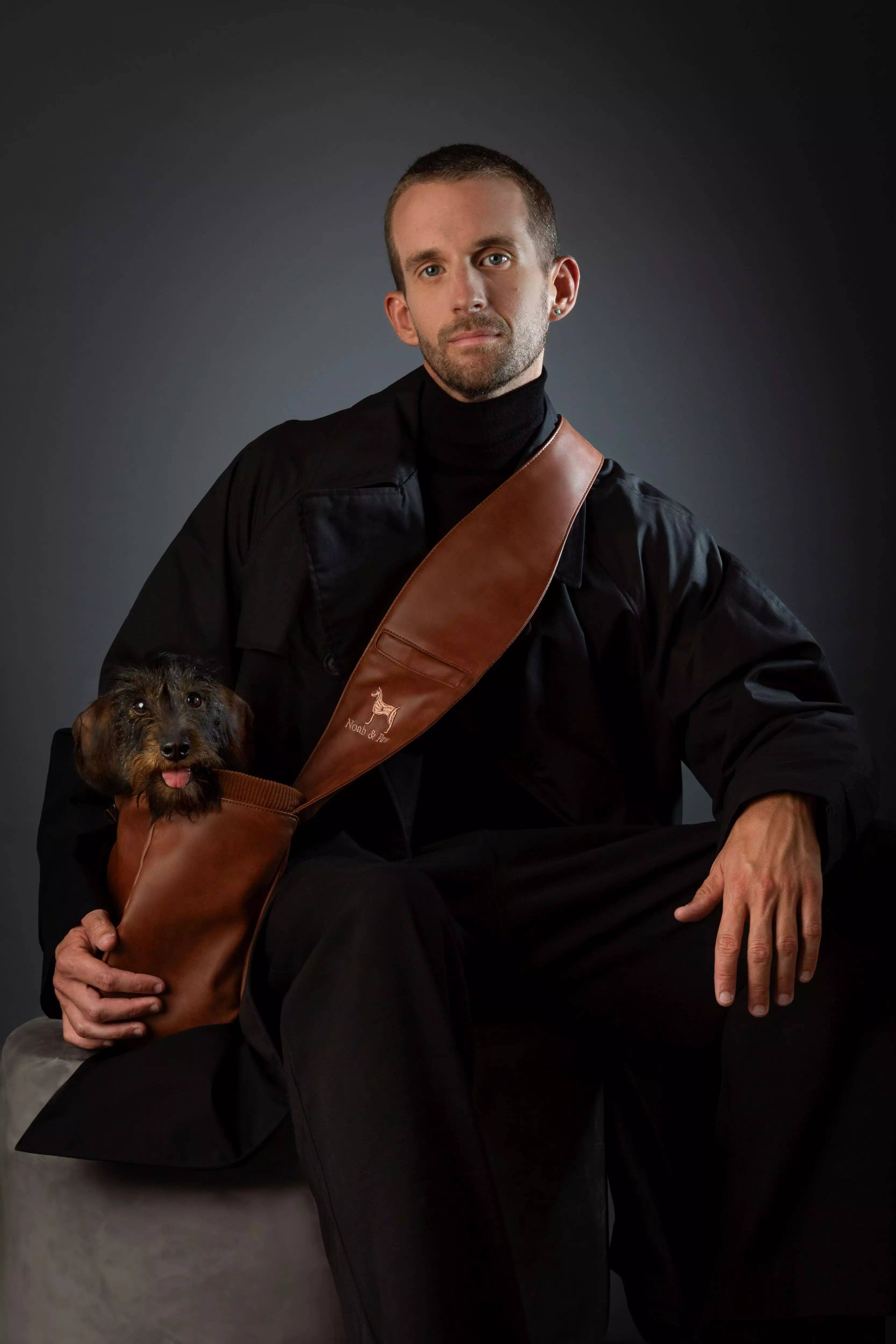 NOAH AND PAW LLC - Vente Caisse de transport – chat et chien - Porte-animal en bandoulière en cuir vegan avec triple sécurité15