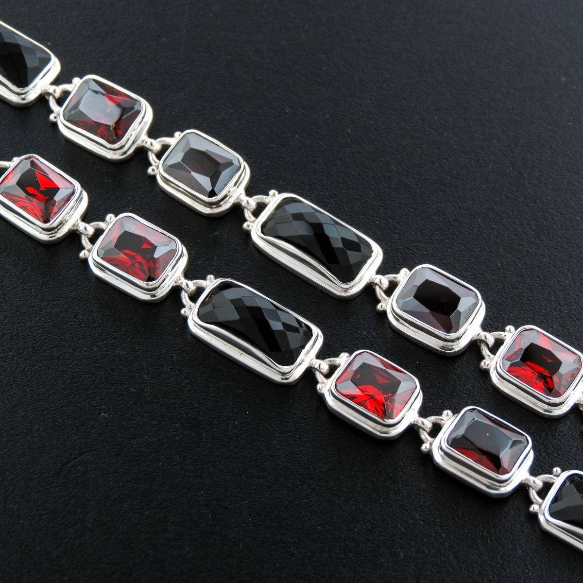 FifiRose - Wholesale Beaded/Pearl Necklace - 925 silver brilliant 40ct red garnet 45ct onyx sterling necklace, 17 1/2"2