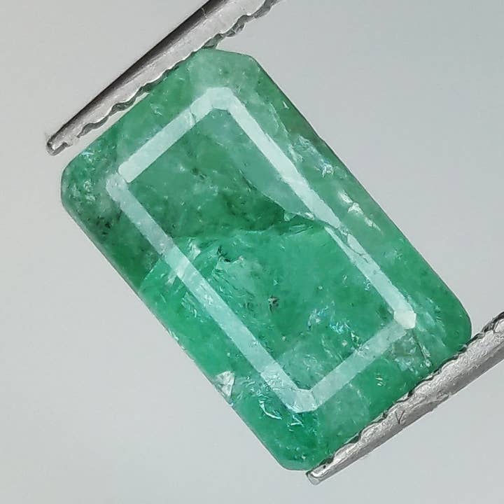 3.06ct Emerald-cut Emerald 9.9x6.1mm for wholesale by Naturjoya