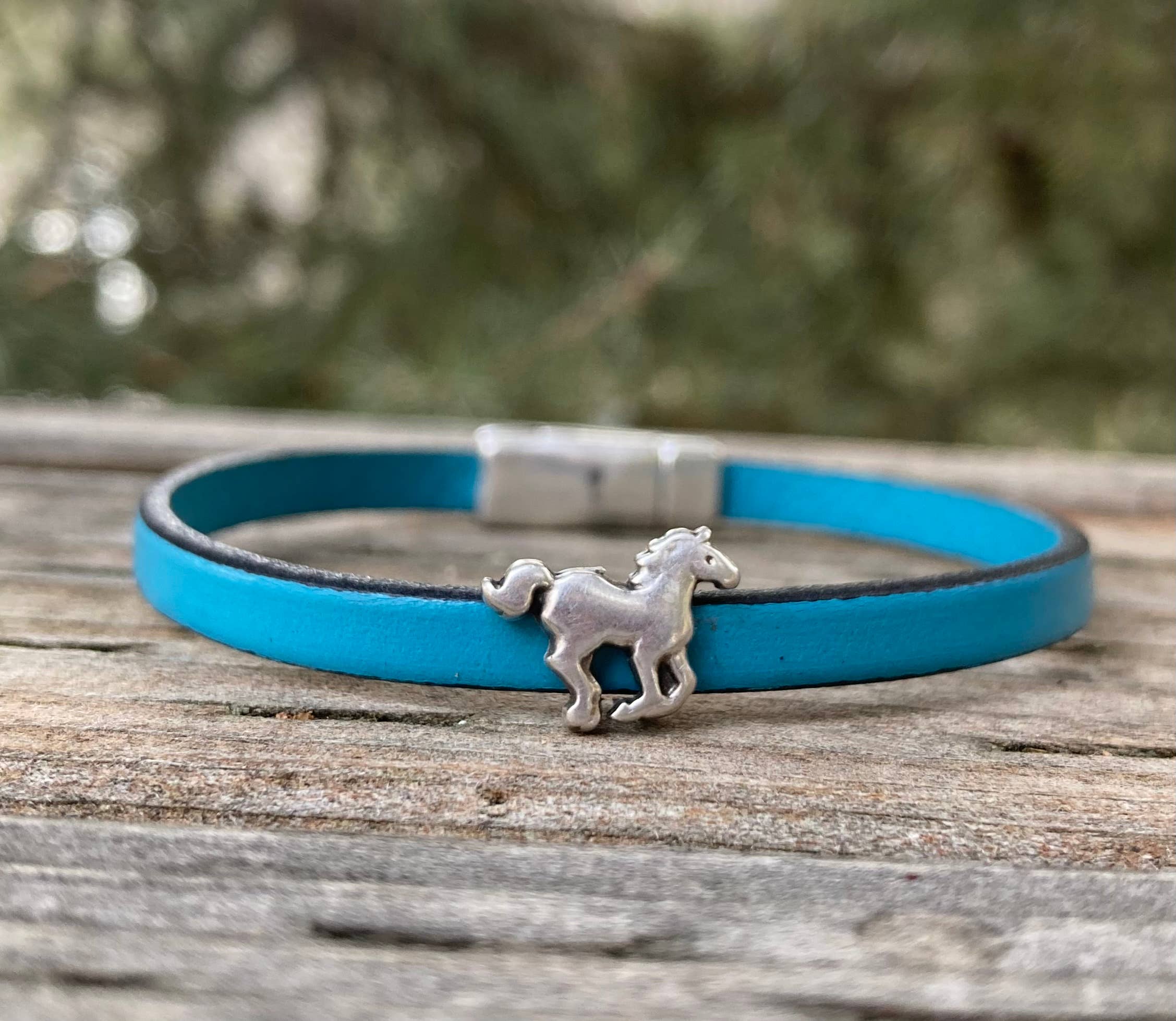 Rox-anne - Wholesale Bangle Bracelet - A Horse is a Horse of coarse!1