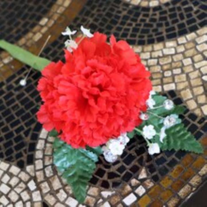 Larksilk – wholesale Artificial flowers – Real Touch Red Silk Carnation Picks Bulk for Wedding Decor
