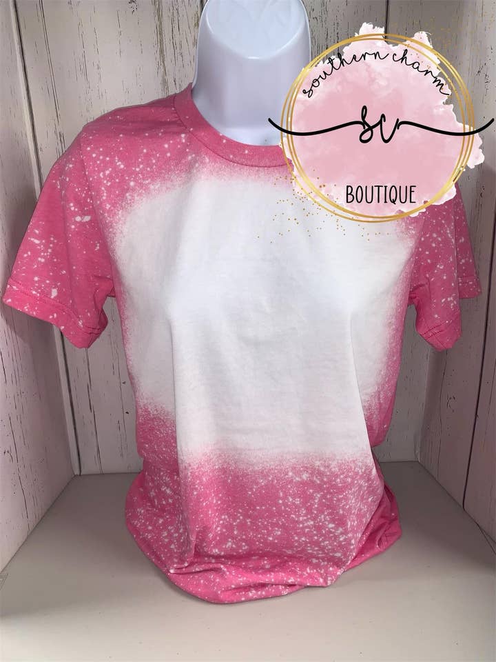 T-shirts blancs blanchis roses Heather Charity pour la vente par Southern Charm Boutique