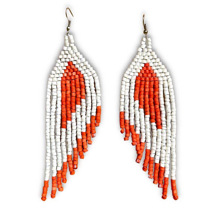 Boucles d'oreilles en perles d'argile faites à la main au design miroir pour la vente par Los Colores de la Tierra