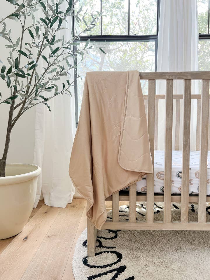 NODNAL Co. - Wholesale Bedding Blanket - Kids & Baby - Bamboo Quilted Blanket in Dusty Rose4