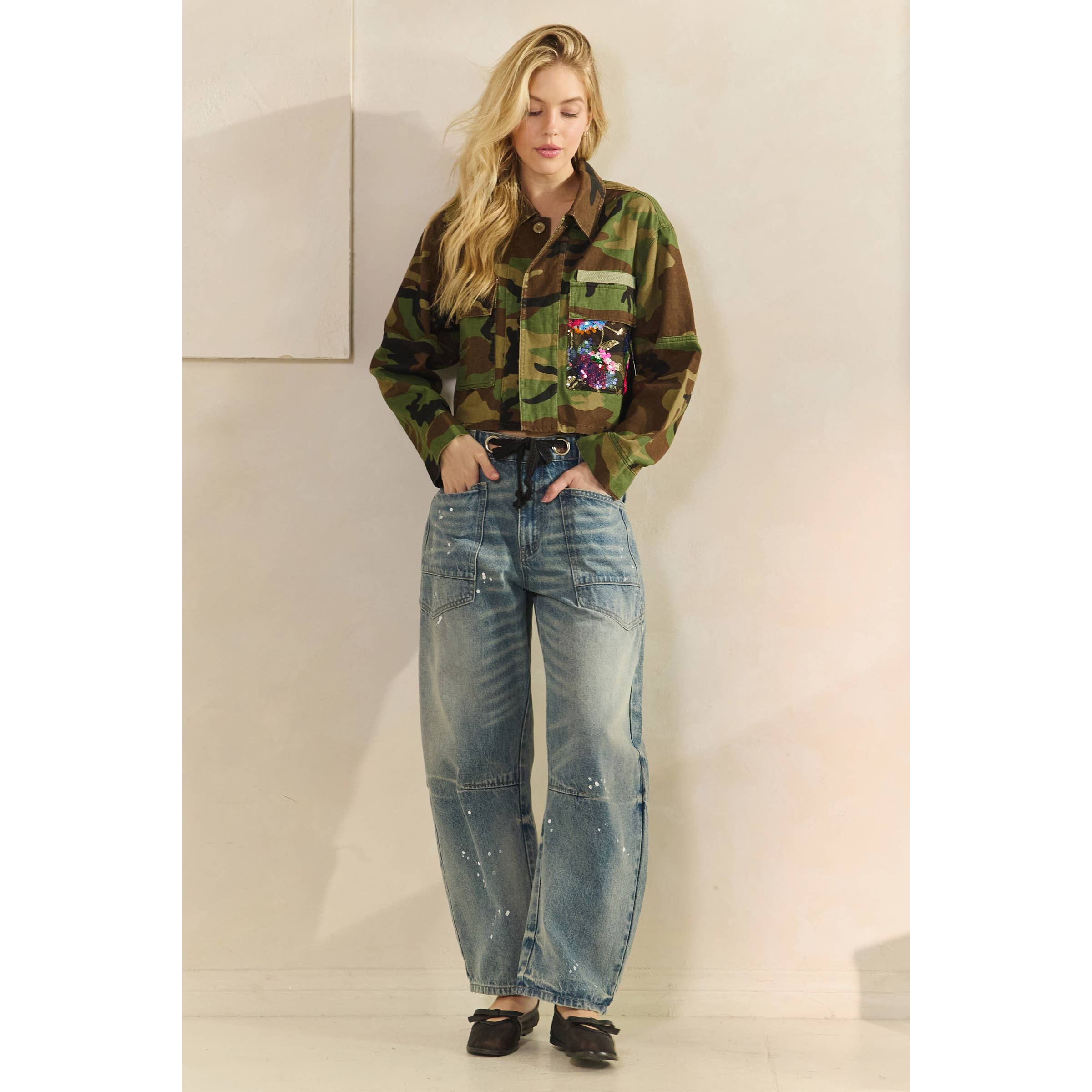 Veveret – Blusão - Mulher por atacado – Jaqueta com paetês e estampa camuflada com contraste37