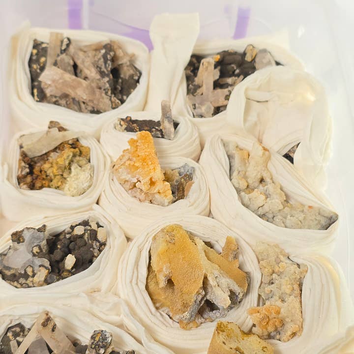 Aquamarine Daydream Wholesale - Wholesale Spiritual Stone/Crystal - Aragonite 12pcs ~ Bulk Mineral Specimens ~ Crystals3