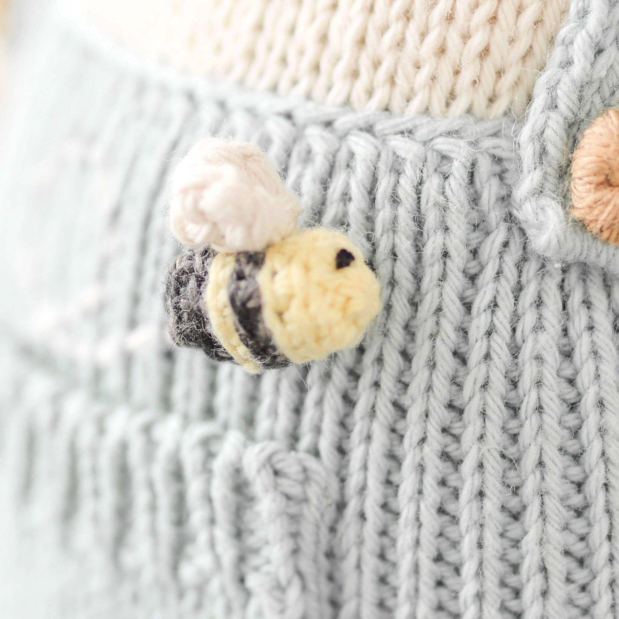 cuddle+kind - Wholesale Stuffed/Plush Toy - Kids & Baby - Charlie the honey bear, gives 10 meals3