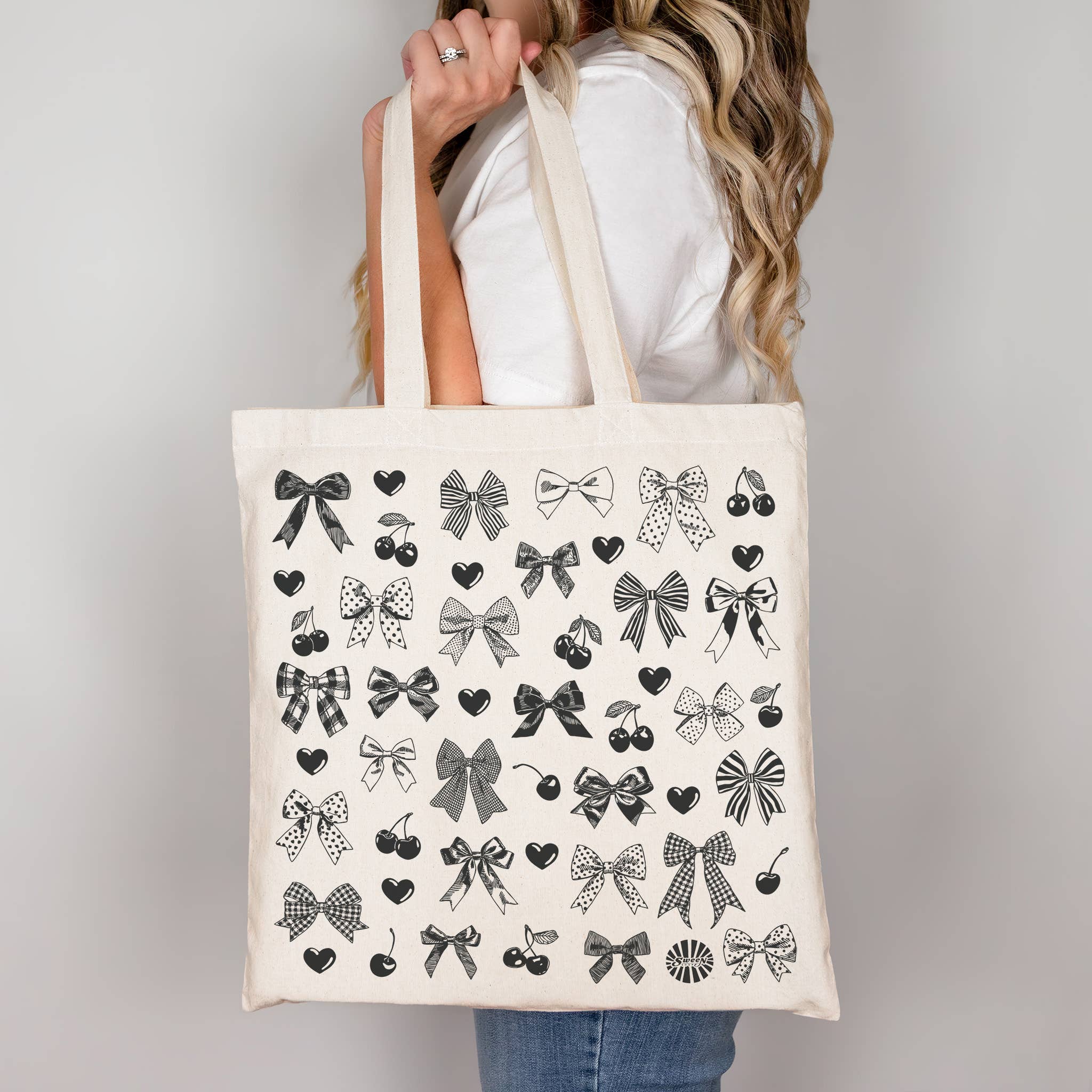 Sween Shop - Wholesale Tote Bag - Women's - Cherry Heart & Bow Coquette Canvas Tote Bag Gift2