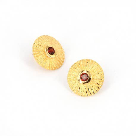 Orecchini in argento placcato oro e granato per la vendita all'ingrosso da parte di Korczynski Design Jewellery