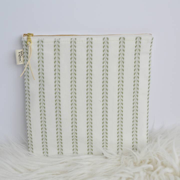 Fern & Arrow - Wholesale Wet Bag - Kids & Baby - Water Resistant PUL Wet / Dry Bag - Sage Duckcloth