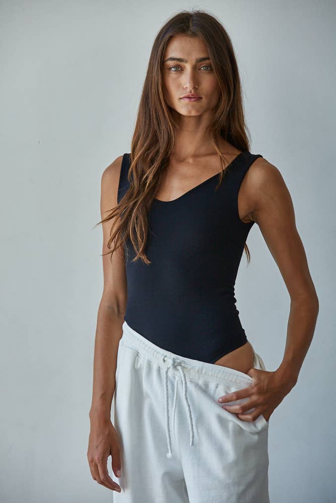 By Together - Vendita all'ingrosso Body - Donna - S1088 | Body senza maniche con scollo a V senza cuciture a doppio strato1