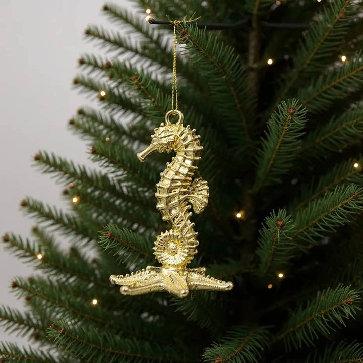 Ornement de Noël Hippocampe | Décoration d'Arbre Côtière Métallique en Or, Argent & Antique | Ensemble de 2 ou 4 pour la vente par The Tangerine Store