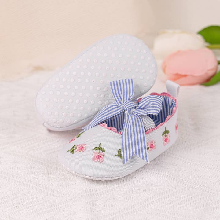 Kids Charm Online - Wholesale Crib Shoes - Baby - Embroidered girls baby shoes with front bow.4