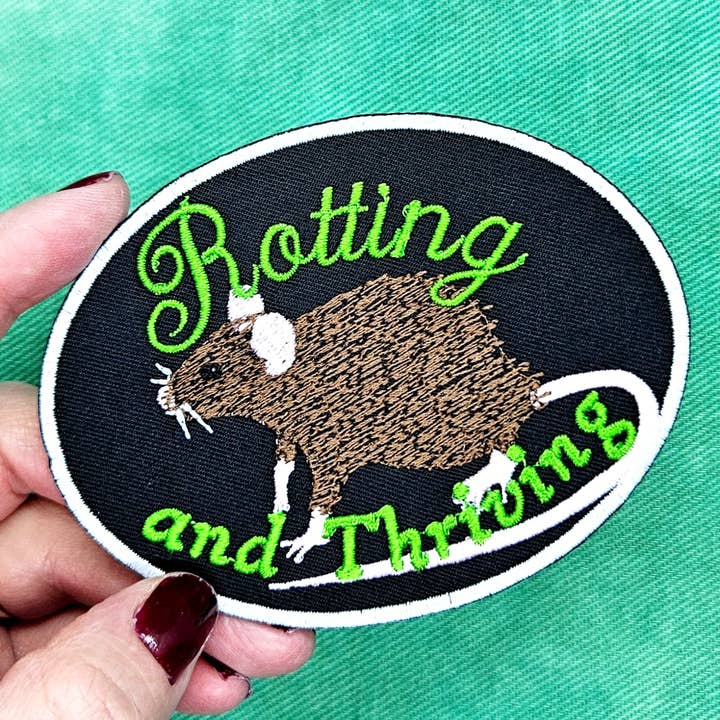 Junkyard Witch – Engroshandel Patch – Rådnende og blomstrende rottejern på plaster4