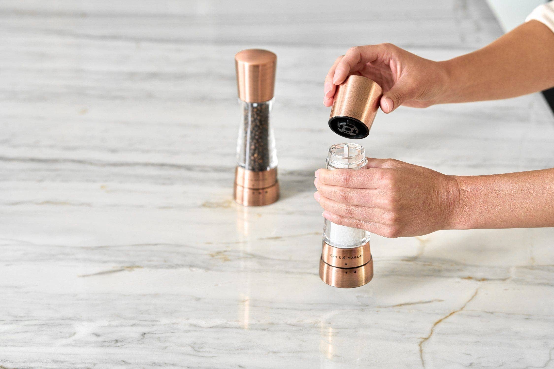 DKHB [Zyliss, Cole & Mason, Swissmar, AdHoc, Ken Hom] - Wholesale Salt & Pepper Shaker Set - Cole & Mason Derwent Salt & Pepper Mill Gift Set, Copper1