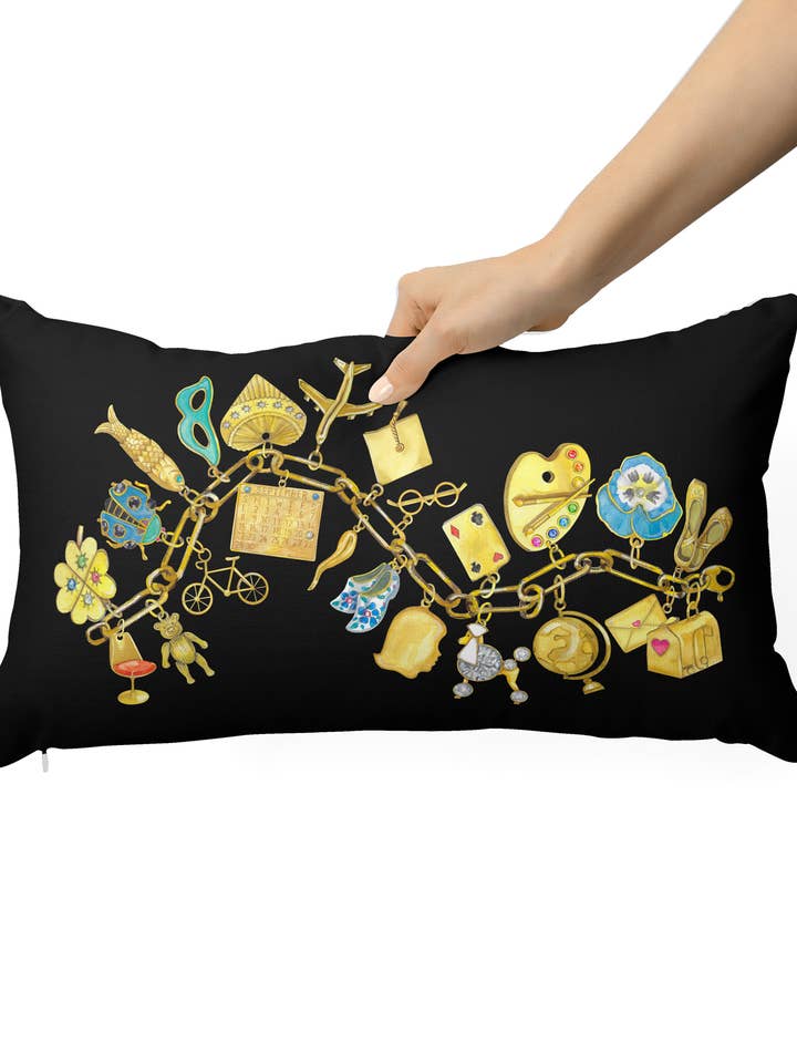 Armbandkussen met gouden en zilveren bedeltjes voor wholesale door Juler's Row