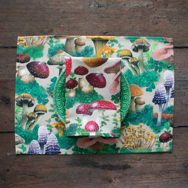 AMPellegrini Art & Design - Wholesale Dinner & Cloth Napkin - Woodland Mushroom napkin set / Mushroom and fungi napkins6