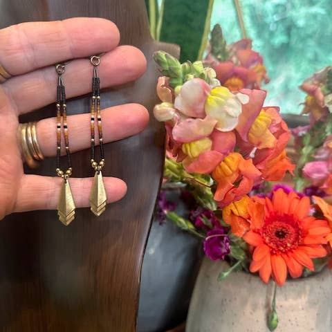 Dancing Willow ā wholesale Dangle earrings ā Hawk Kristine Earrings1