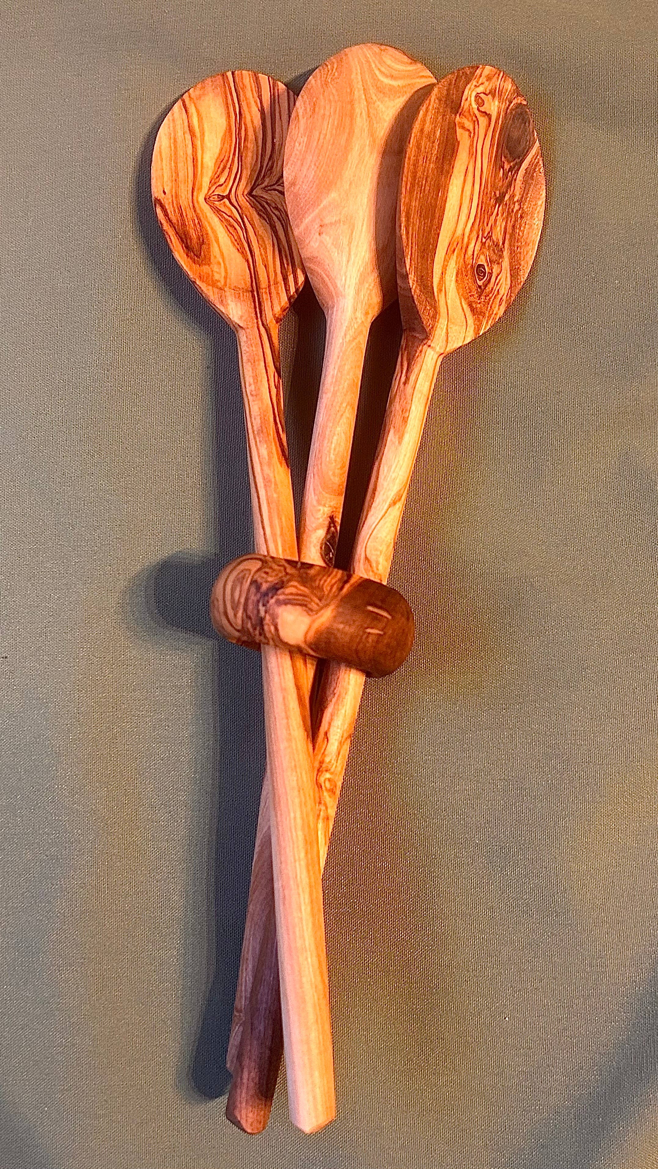 ZINE & LYNE - Wholesale Kitchen Spoon - Long olive wood spoon4