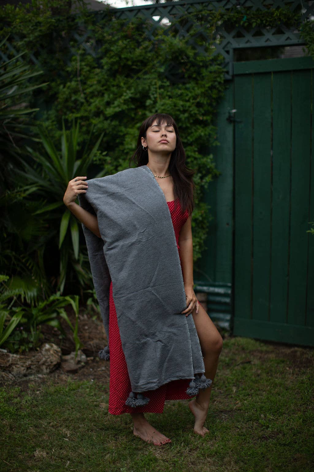 Voyage - Wholesale Throw Blanket - Blanket/Throw Pom Pom - Handmade Morocco - Grey6