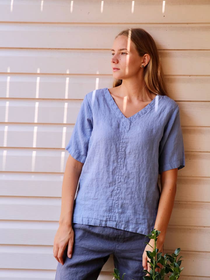 Leinen Top mit V-Ausschnitt für den Großhandel von VIKOLINO