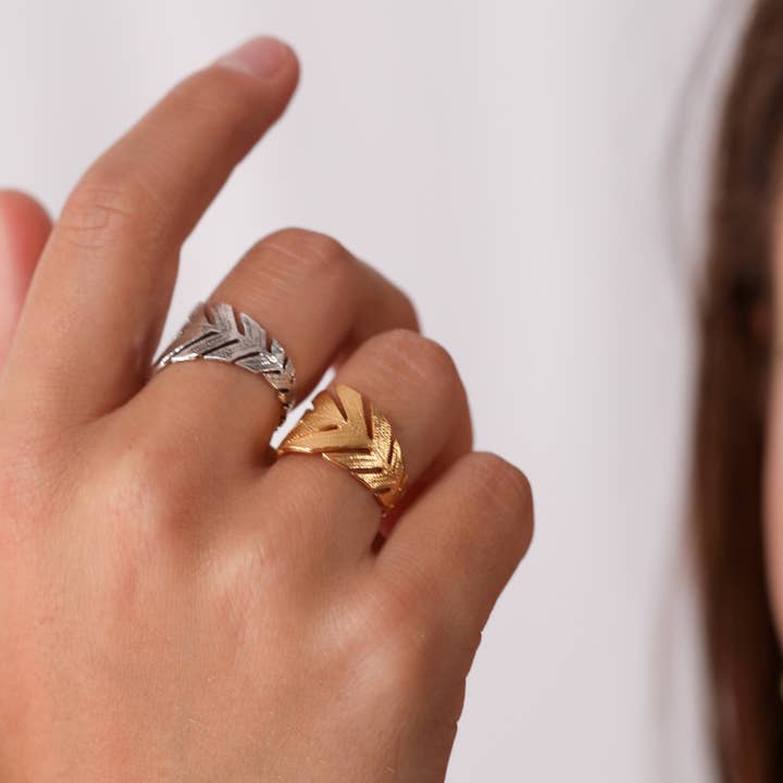 Congaree Leaf Ring for wholesale by CozyDetailz