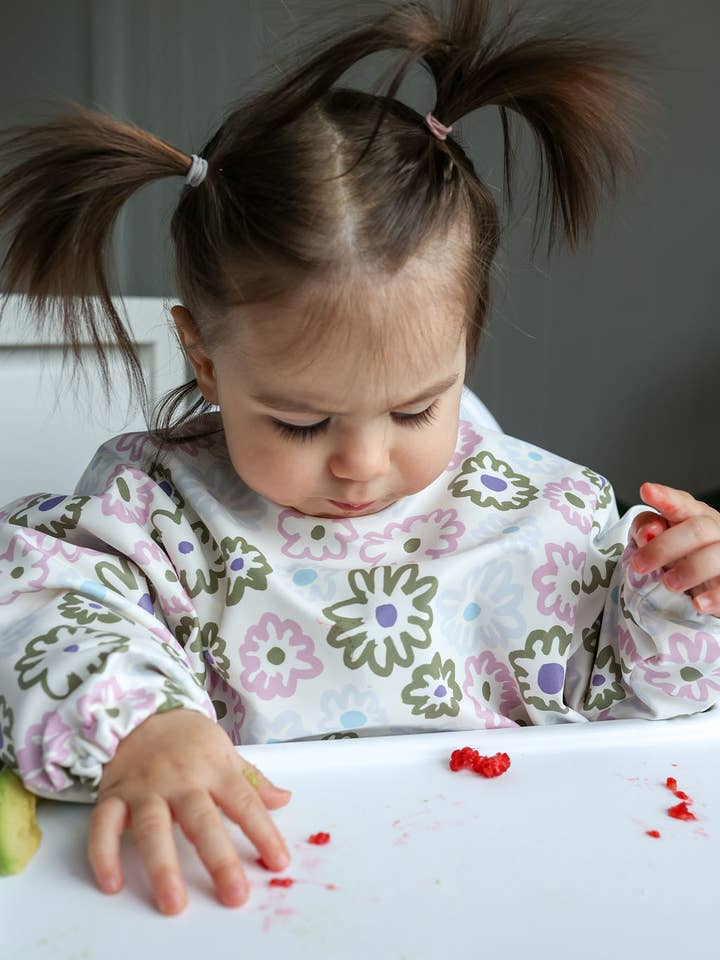 Big Flower Heart | Smock Bib for wholesale by Tilda & Moo