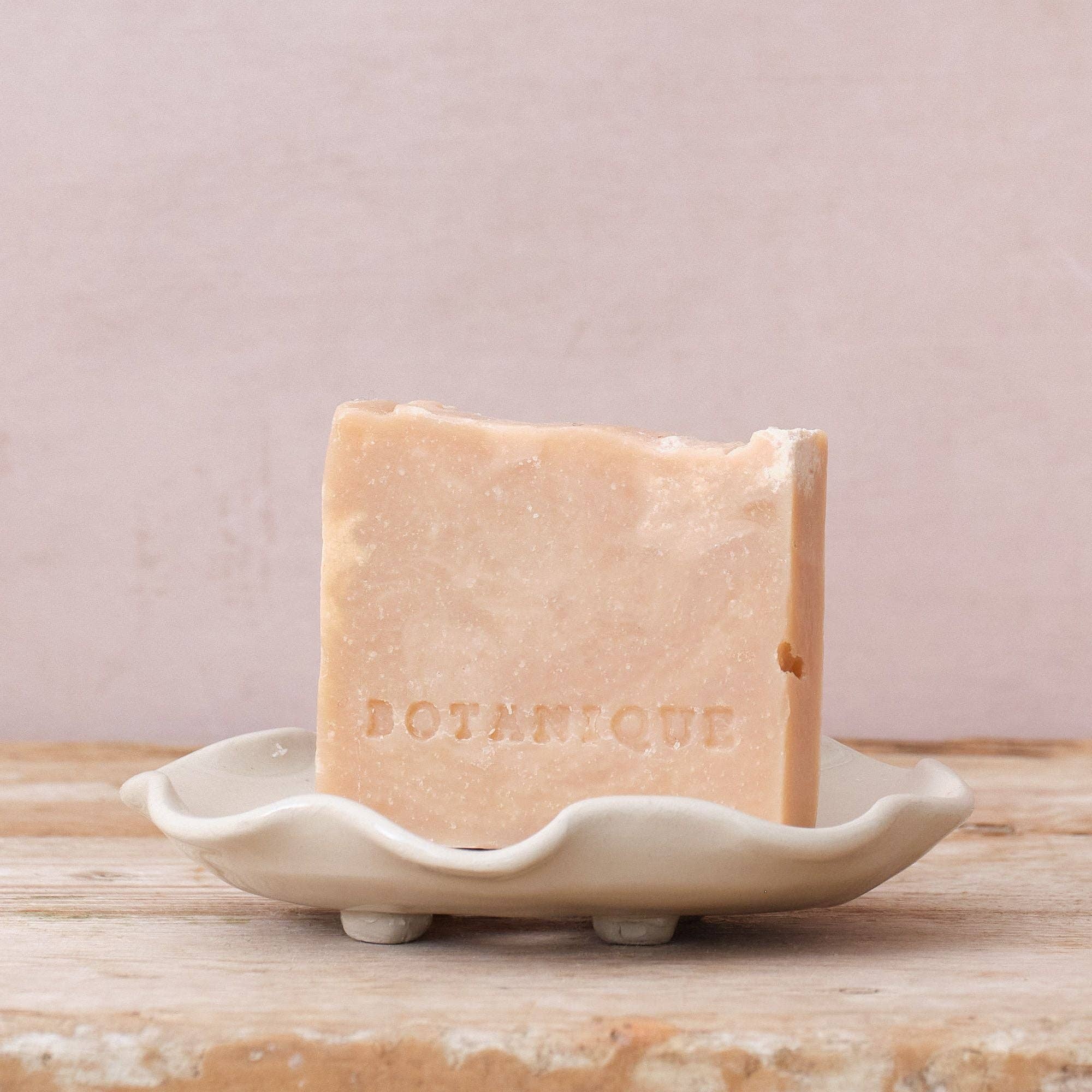 Botanique Workshop – wholesale Bath soap dish – Hand Thrown Stoneware Frilly Soap Dish1